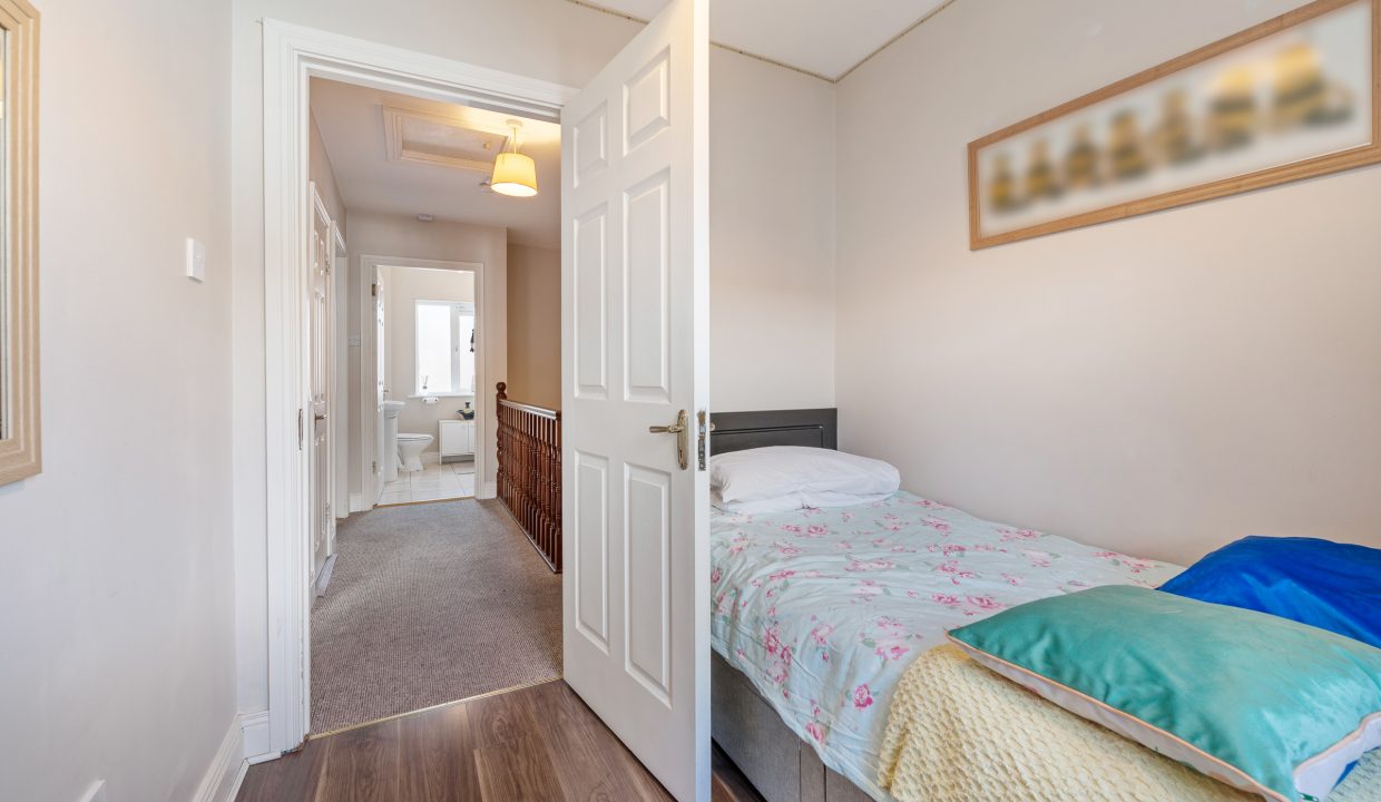 16 Watercourse Mews - interior-19