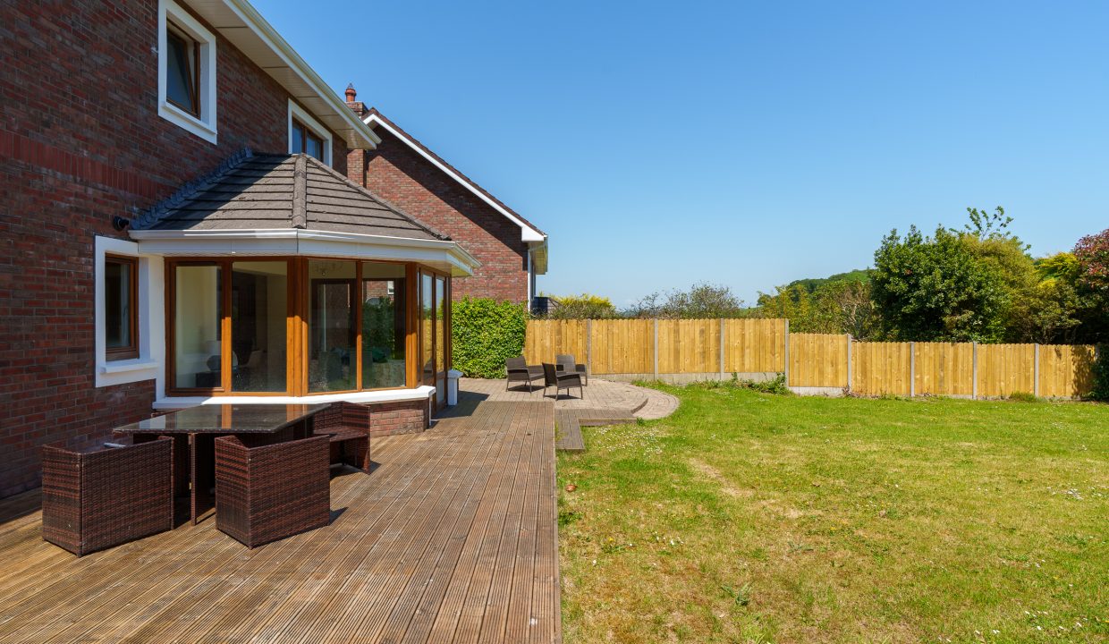 17 Abbotswood Downs - exterior-10