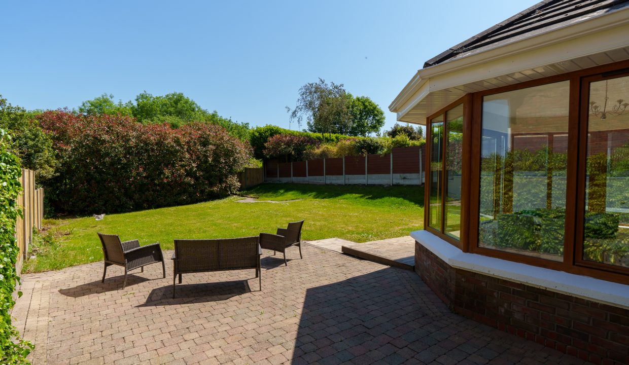 17 Abbotswood Downs - exterior-11