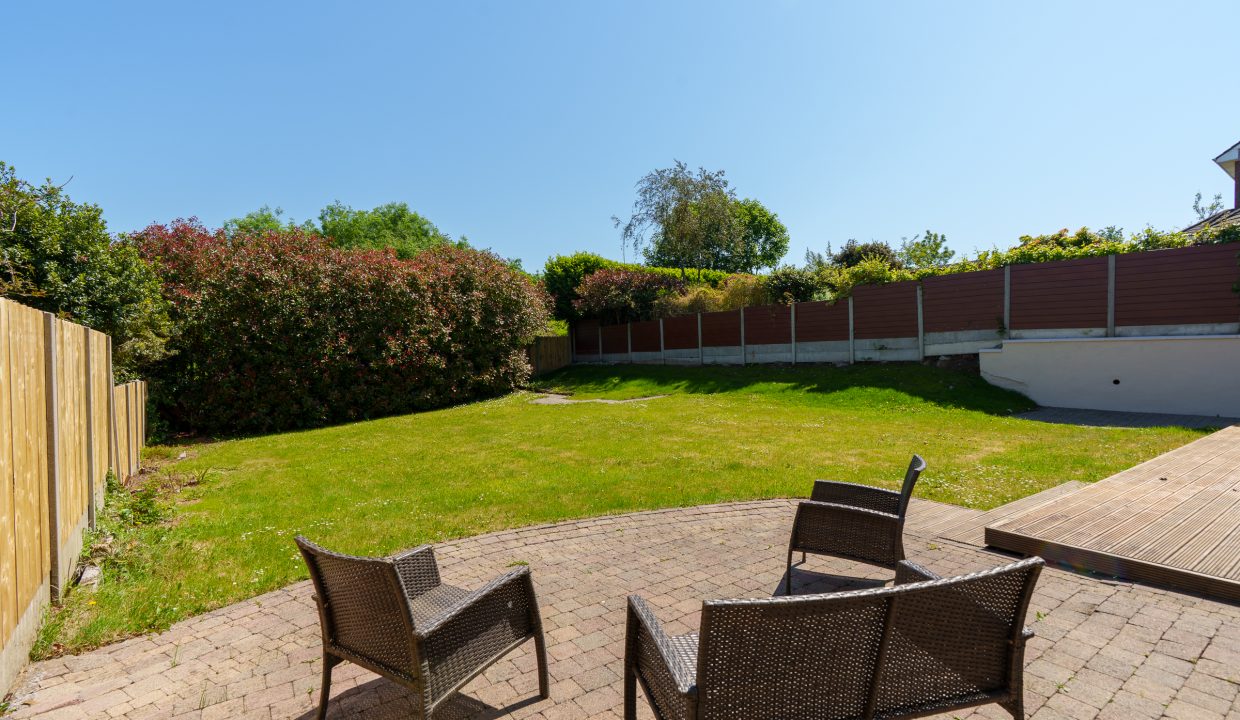 17 Abbotswood Downs - exterior-12