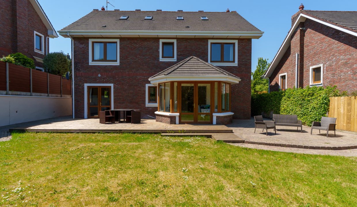 17 Abbotswood Downs - exterior-13