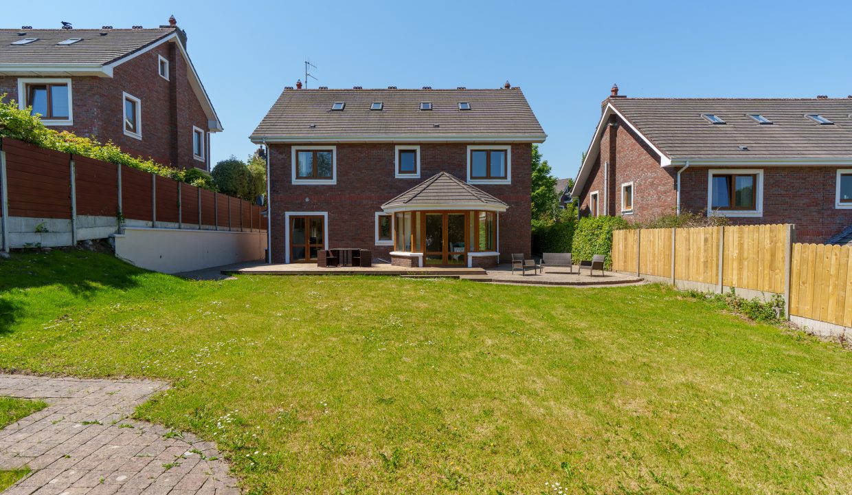 17 Abbotswood Downs - exterior-14