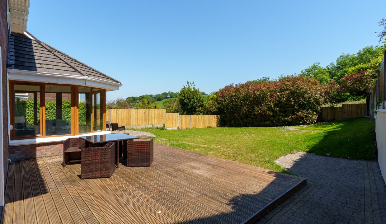 17 Abbotswood Downs - exterior-8