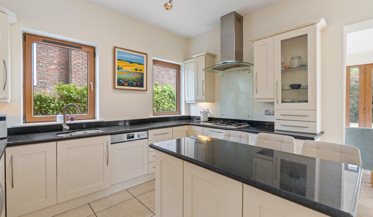 17 Abbotswood Downs - interior-14