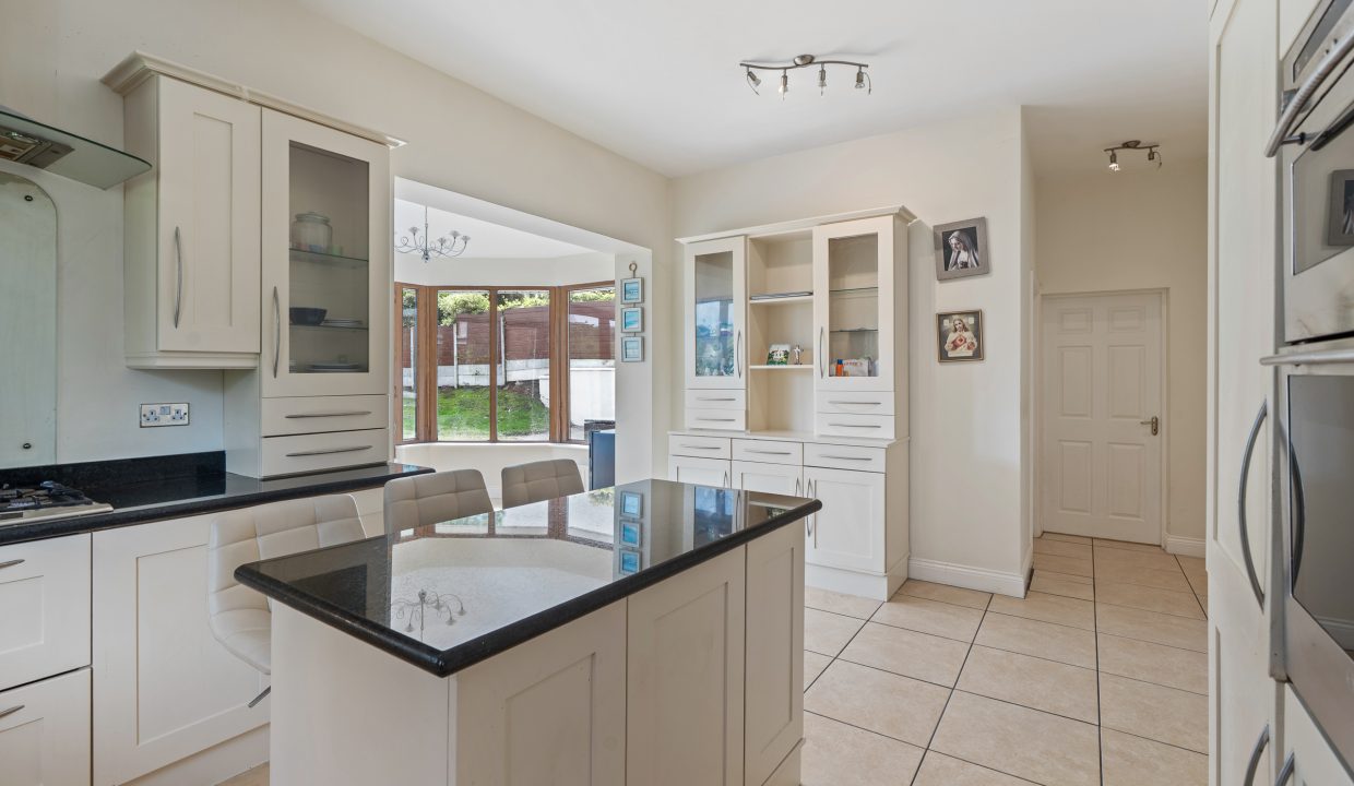 17 Abbotswood Downs - interior-15