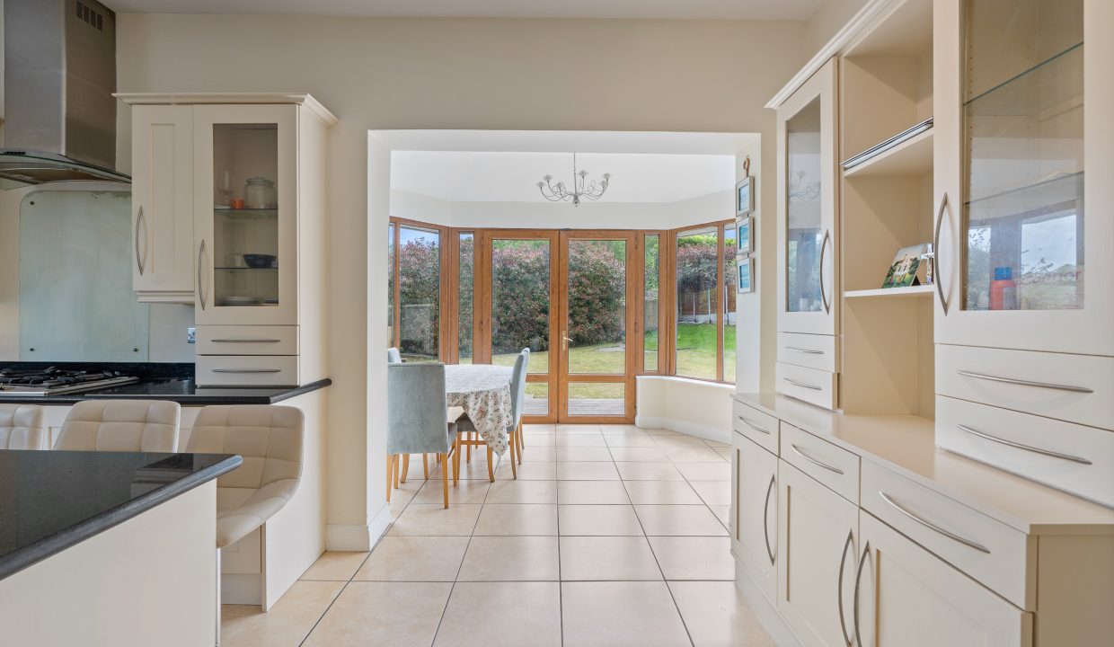 17 Abbotswood Downs - interior-16