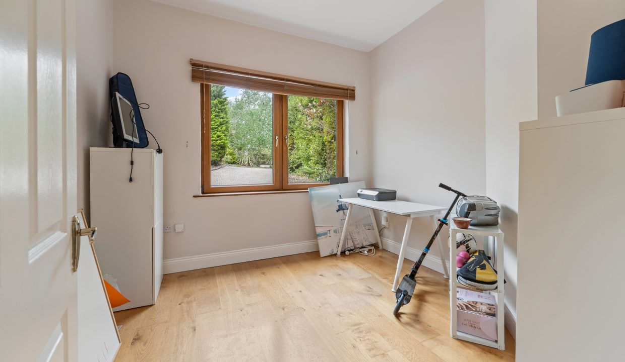 17 Abbotswood Downs - interior-24