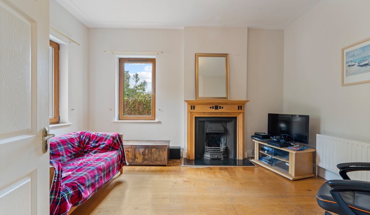 17 Abbotswood Downs - interior-25