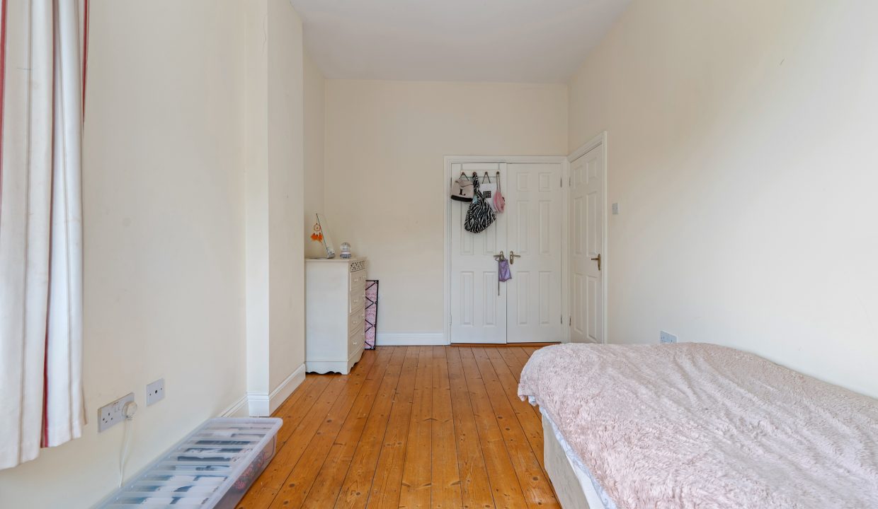 17 Abbotswood Downs - interior-29