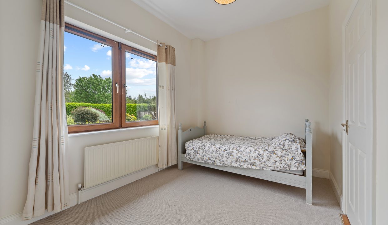 17 Abbotswood Downs - interior-33