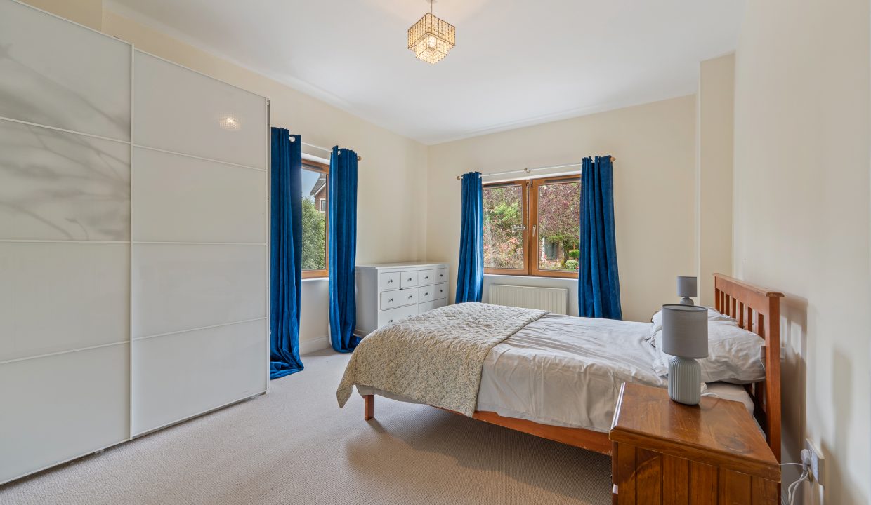 17 Abbotswood Downs - interior-35