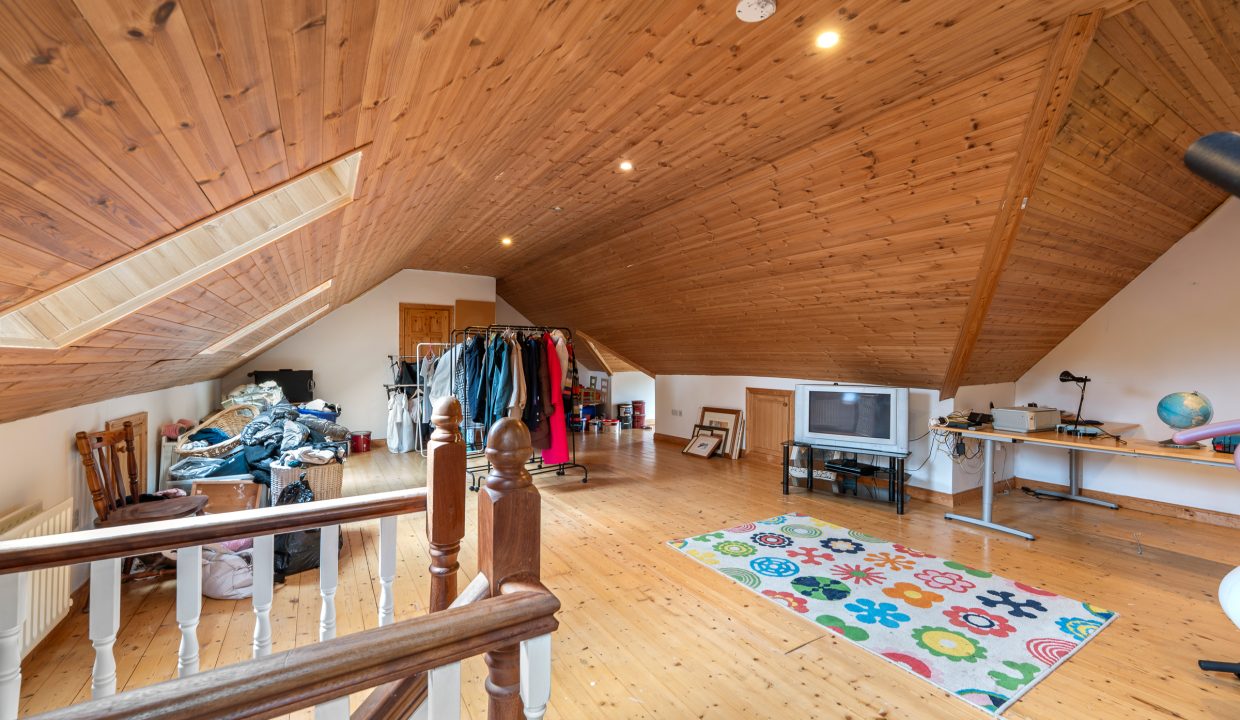 17 Abbotswood Downs - interior-38