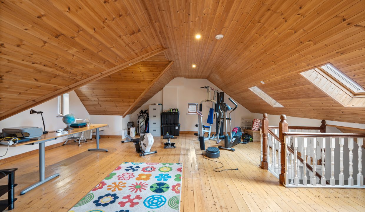 17 Abbotswood Downs - interior-39