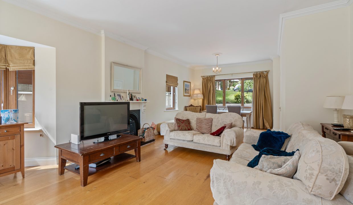 17 Abbotswood Downs - interior-8
