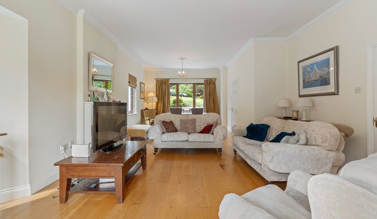 17 Abbotswood Downs - interior-9
