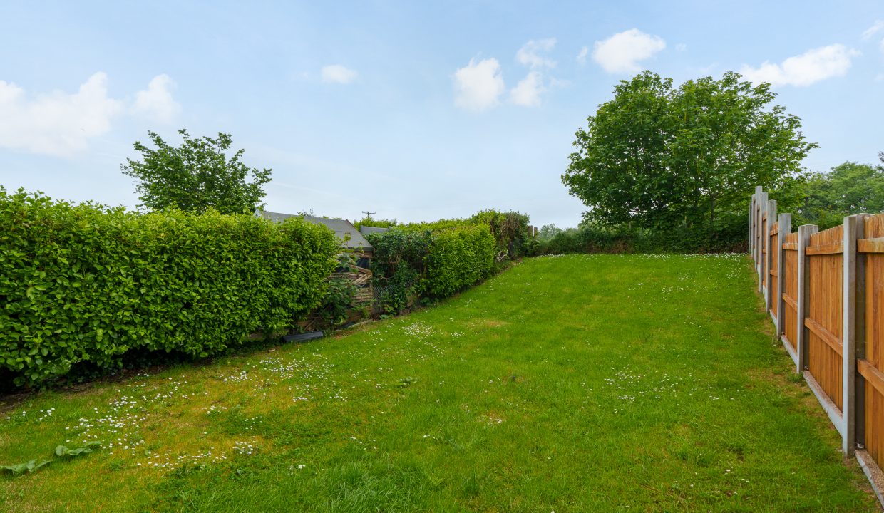 27 Willowbank Court - exterior-1