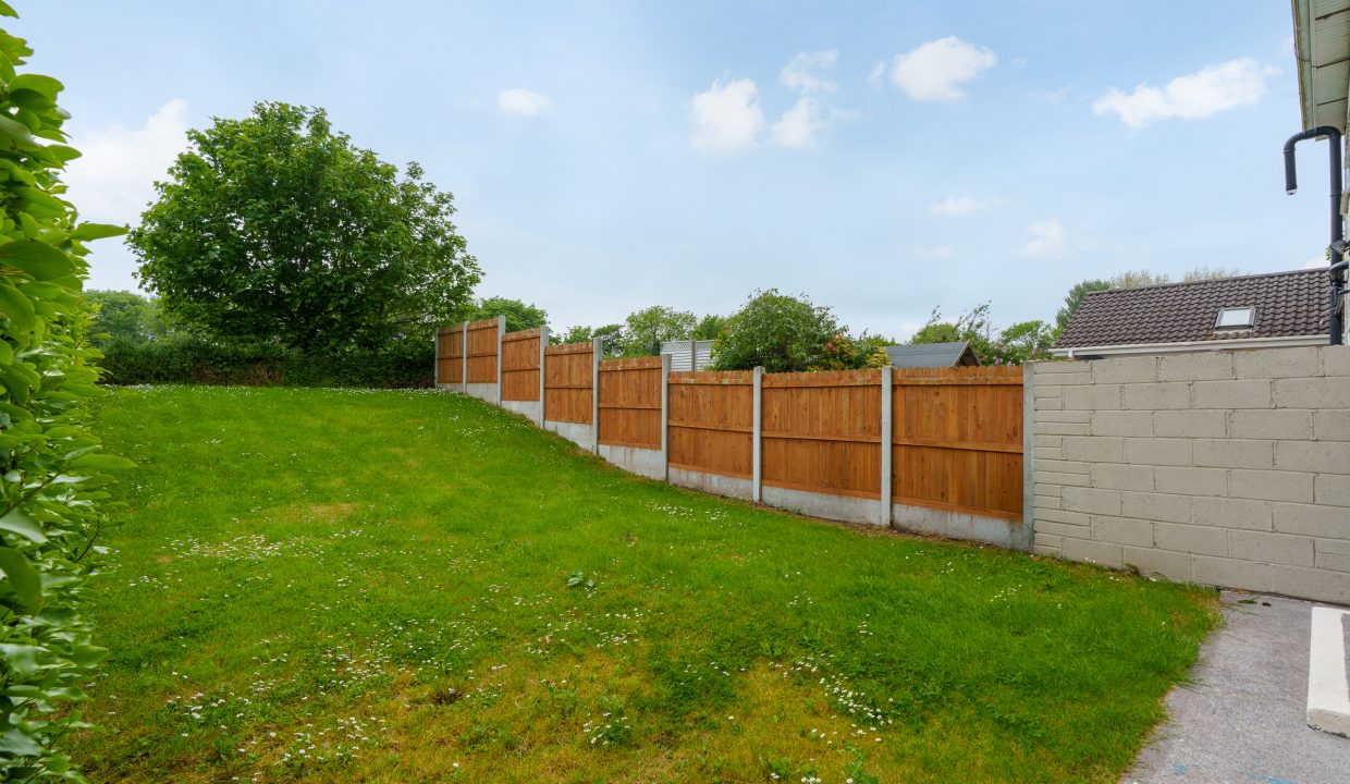 27 Willowbank Court - exterior-2