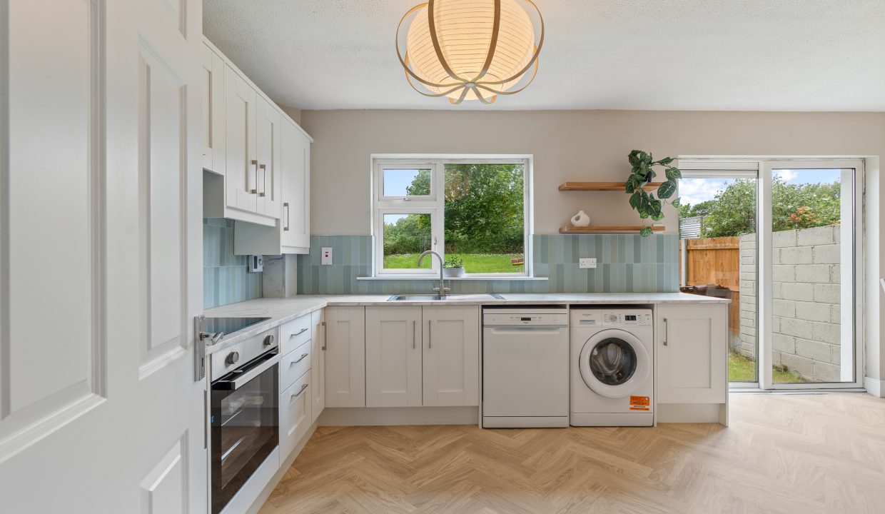27 Willowbank Court - interior-2