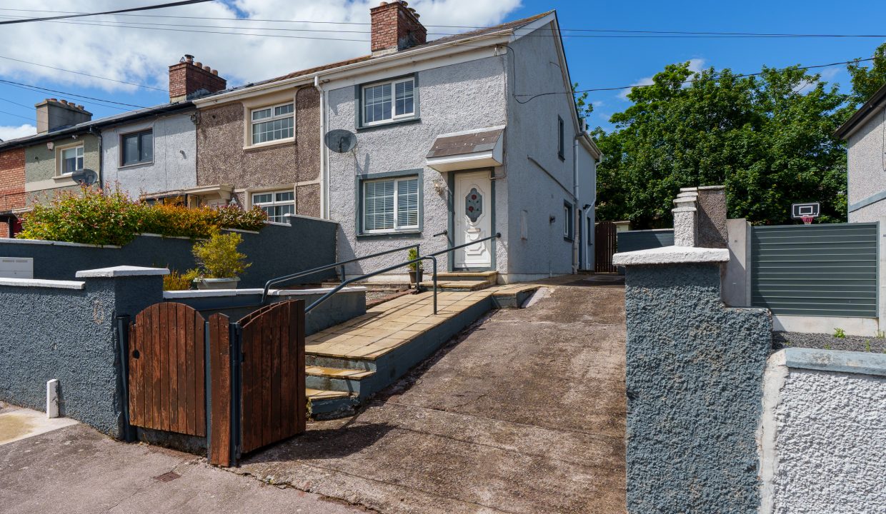 42 Kerryhall Road- exterior-1