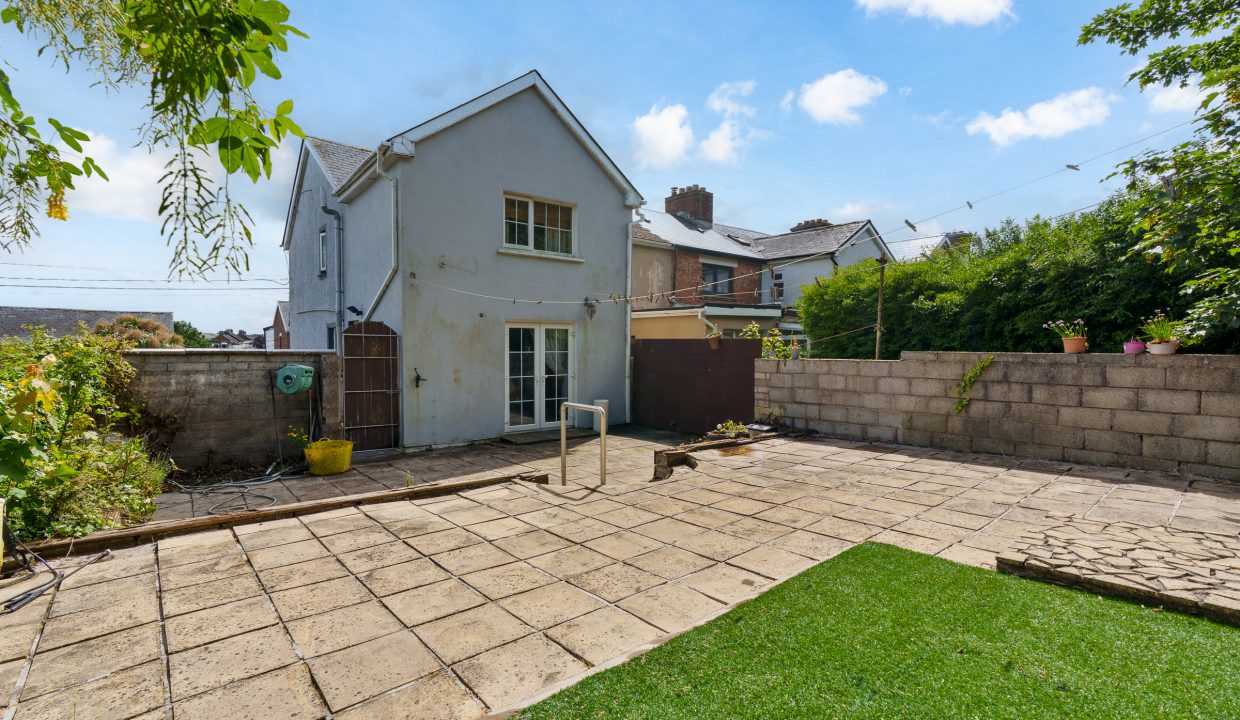 42 Kerryhall Road- exterior-16