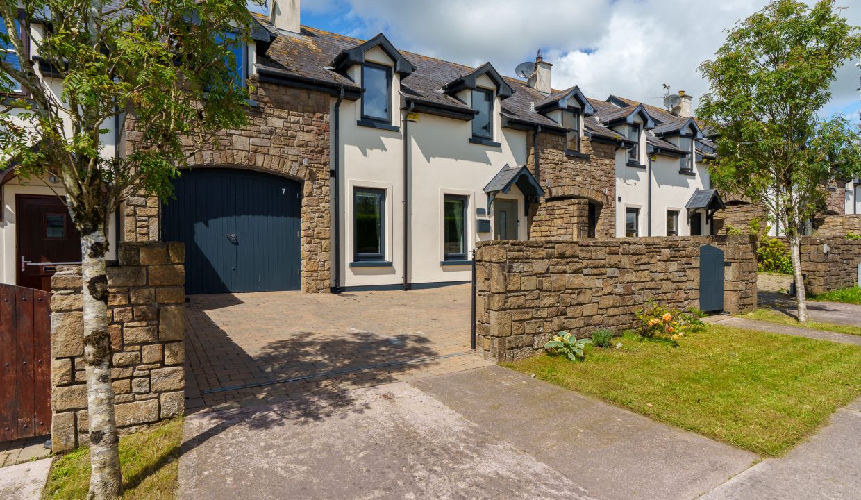 7 Roseview Whitechurch - exterior-5
