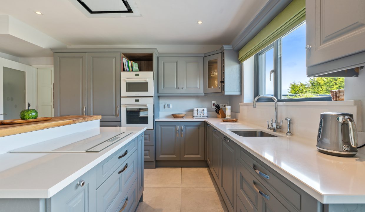 7 Roseview Whitechurch - interior-12