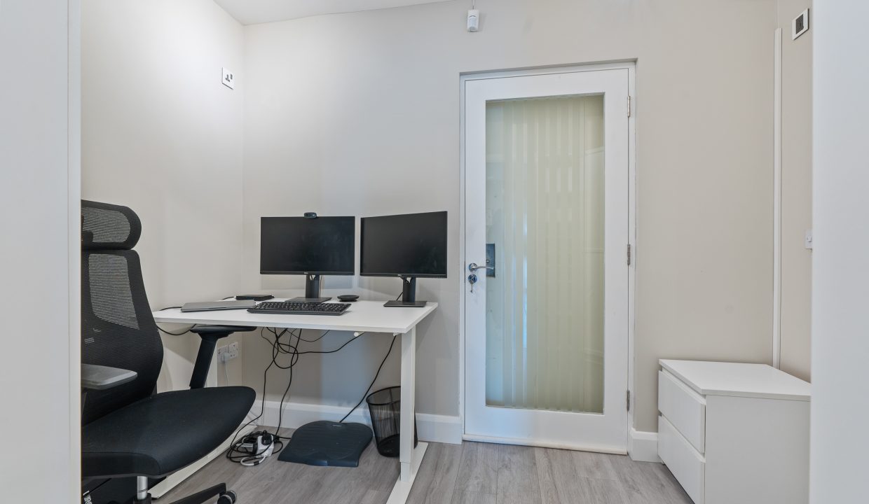 7 Roseview Whitechurch - interior-19