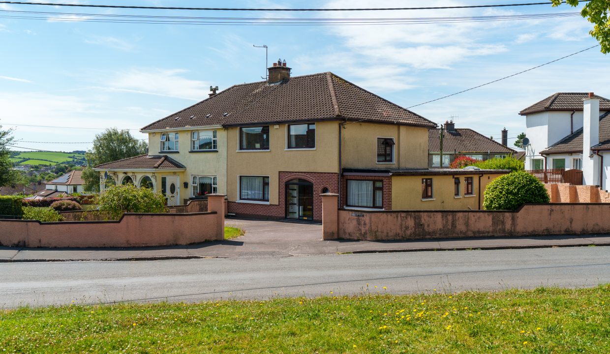 8 Firgrove Lawn - exterior-1