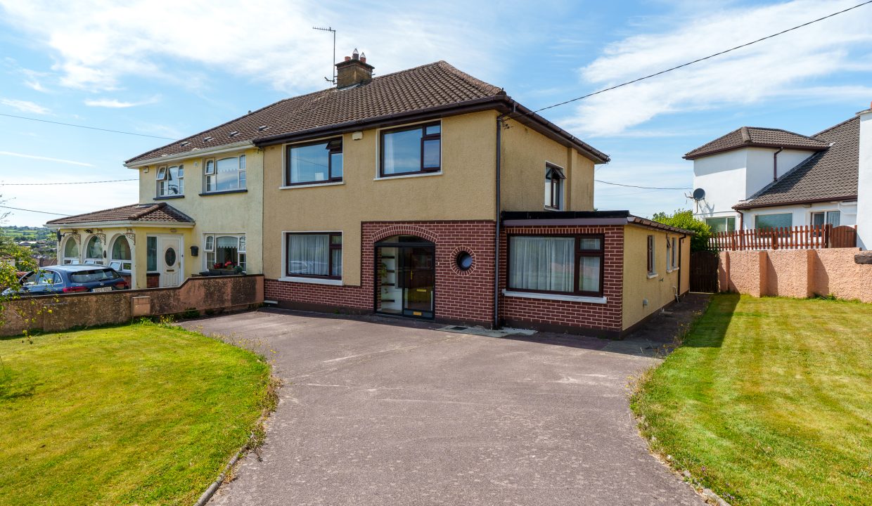 8 Firgrove Lawn - exterior-11