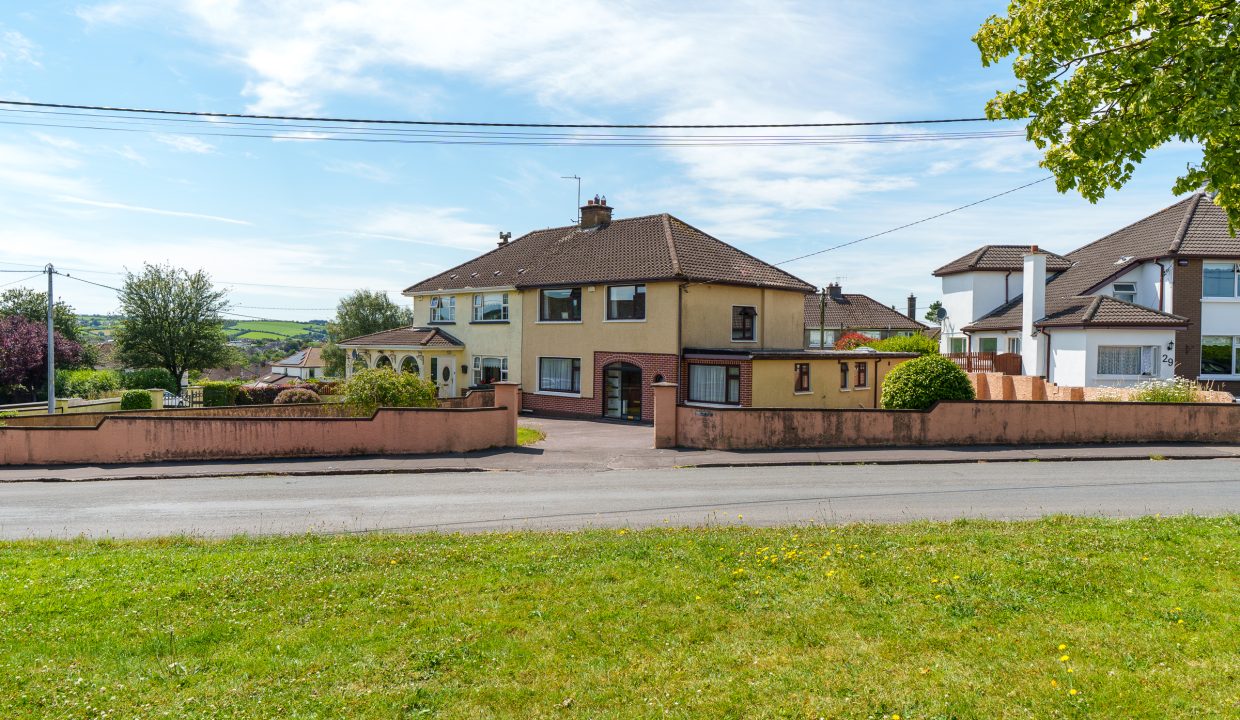 8 Firgrove Lawn - exterior-2