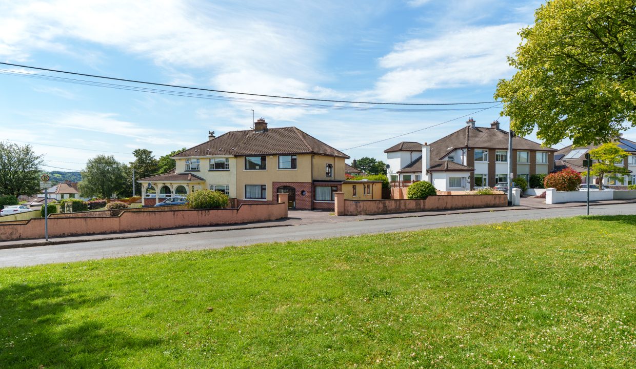 8 Firgrove Lawn - exterior-3