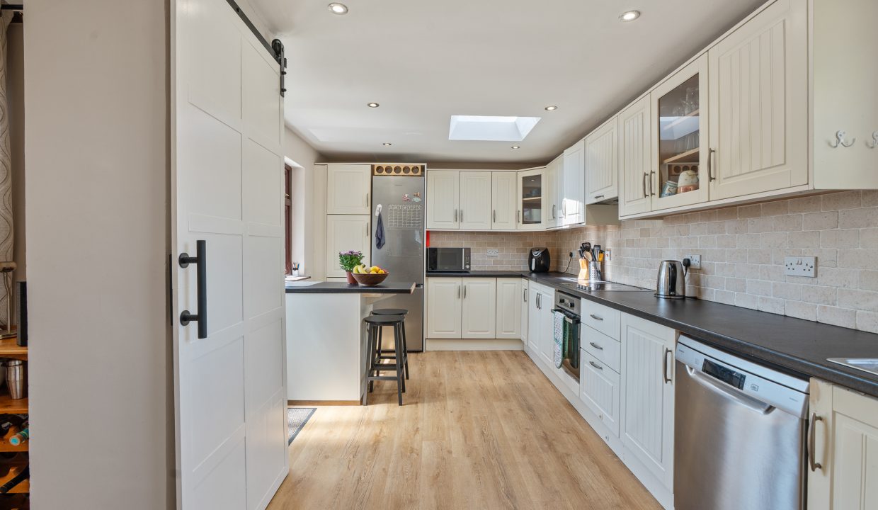 8 Firgrove Lawn - interior-16