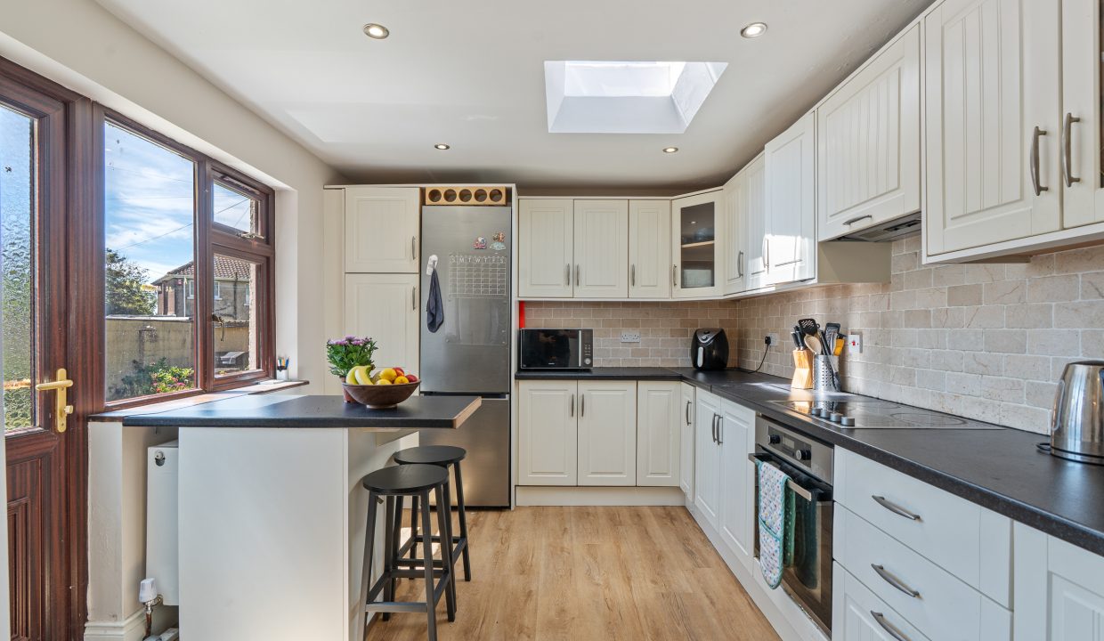 8 Firgrove Lawn - interior-18