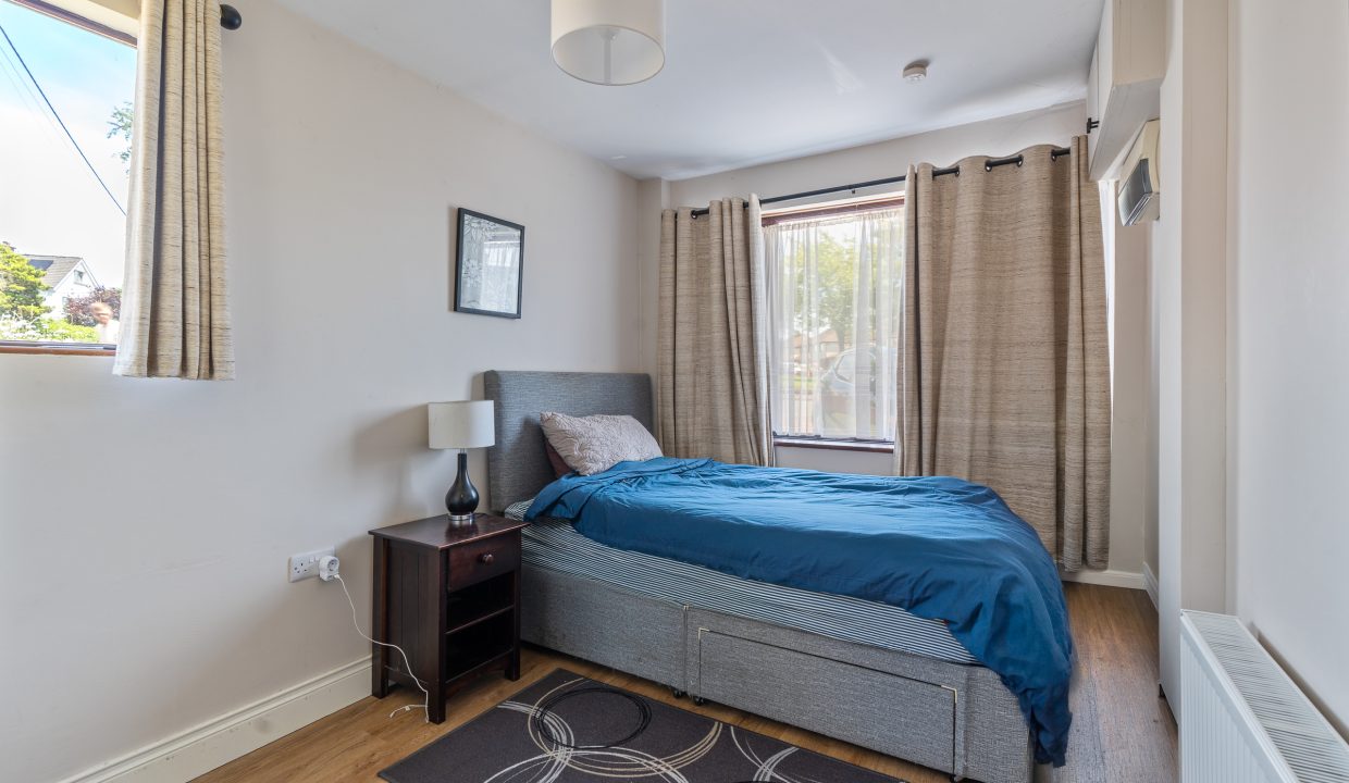 8 Firgrove Lawn - interior-23