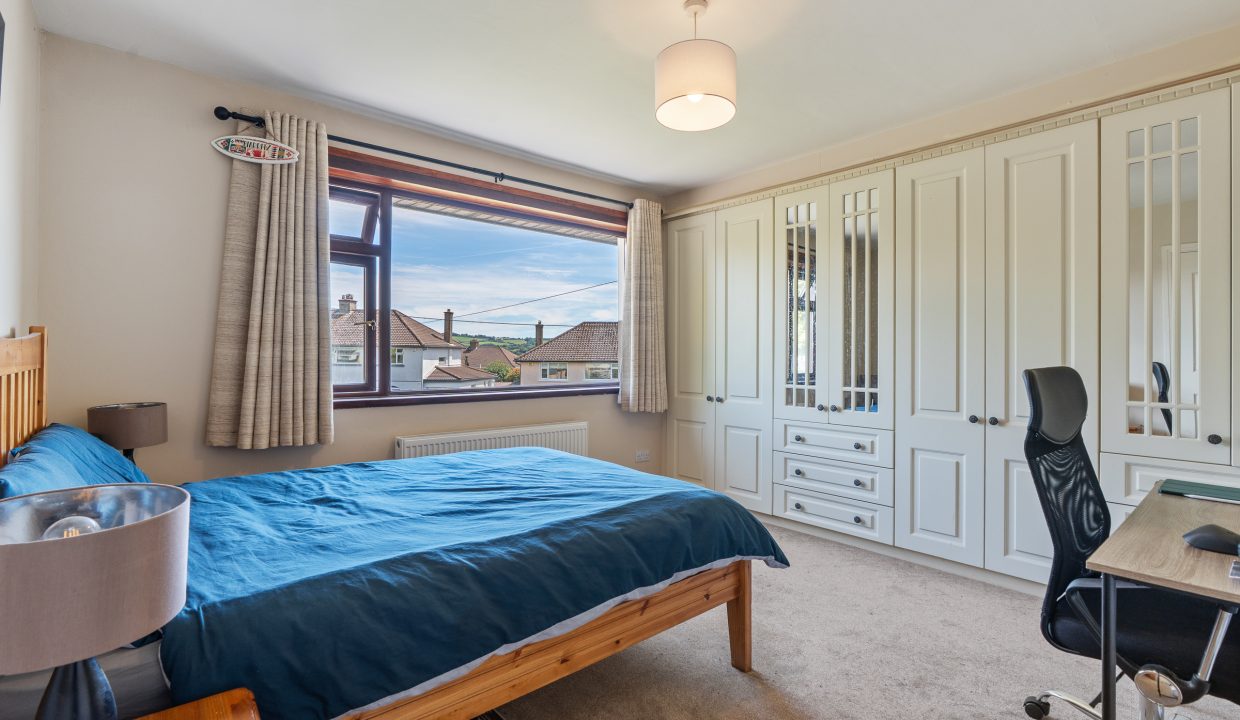 8 Firgrove Lawn - interior-27