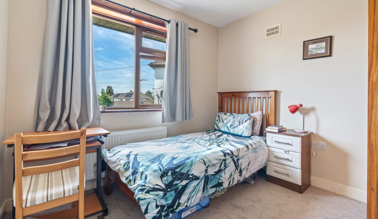 8 Firgrove Lawn - interior-32