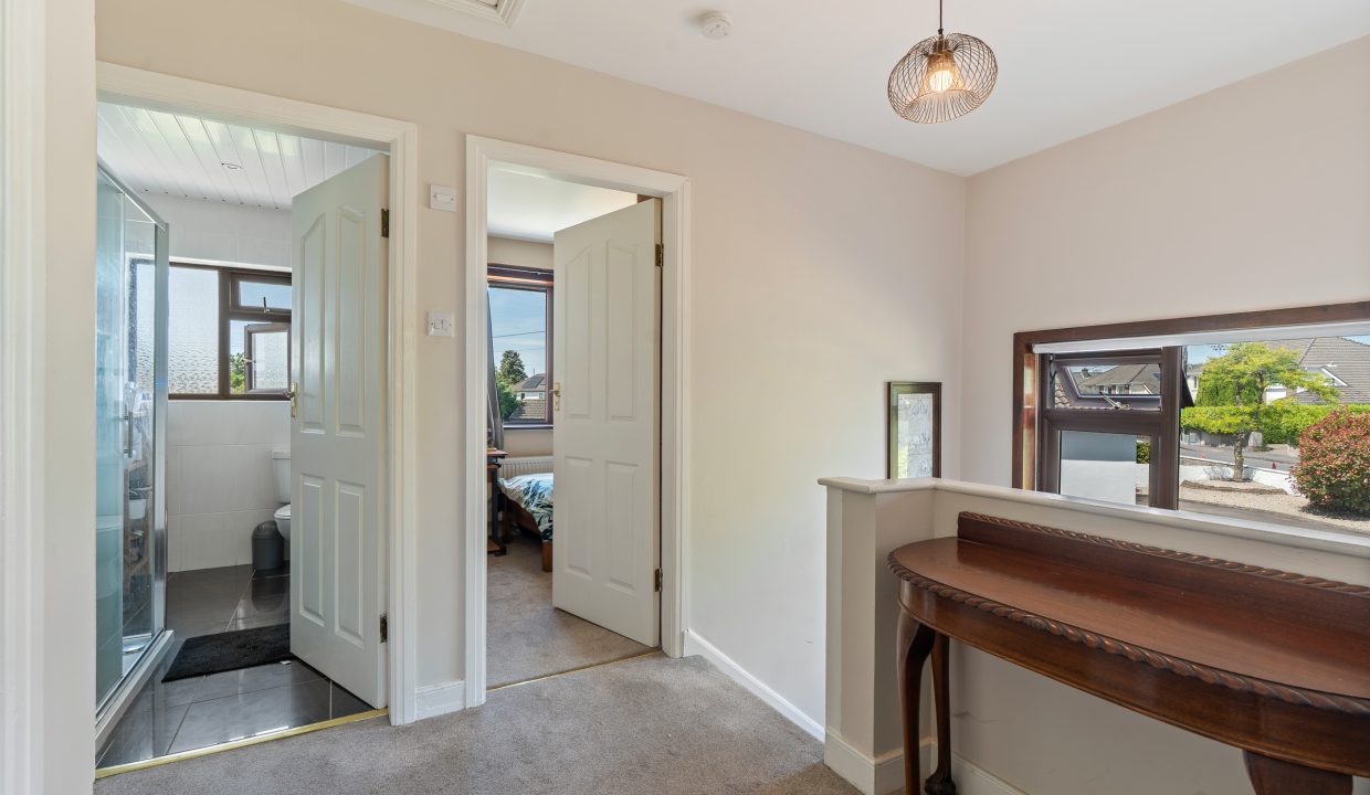 8 Firgrove Lawn - interior-34