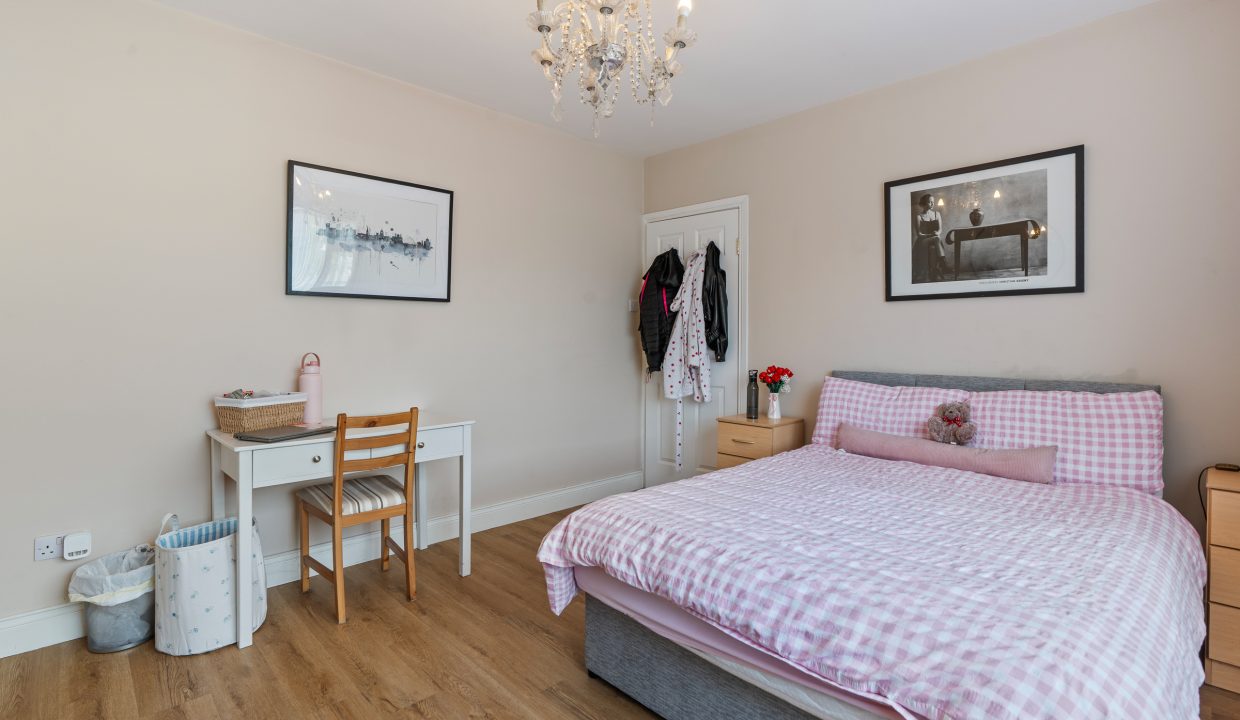8 Firgrove Lawn - interior-5