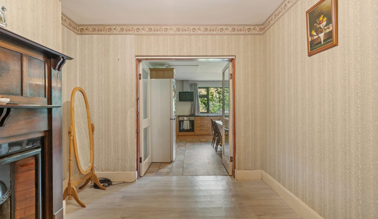 8 St Christopher’s Avenue - interior-12