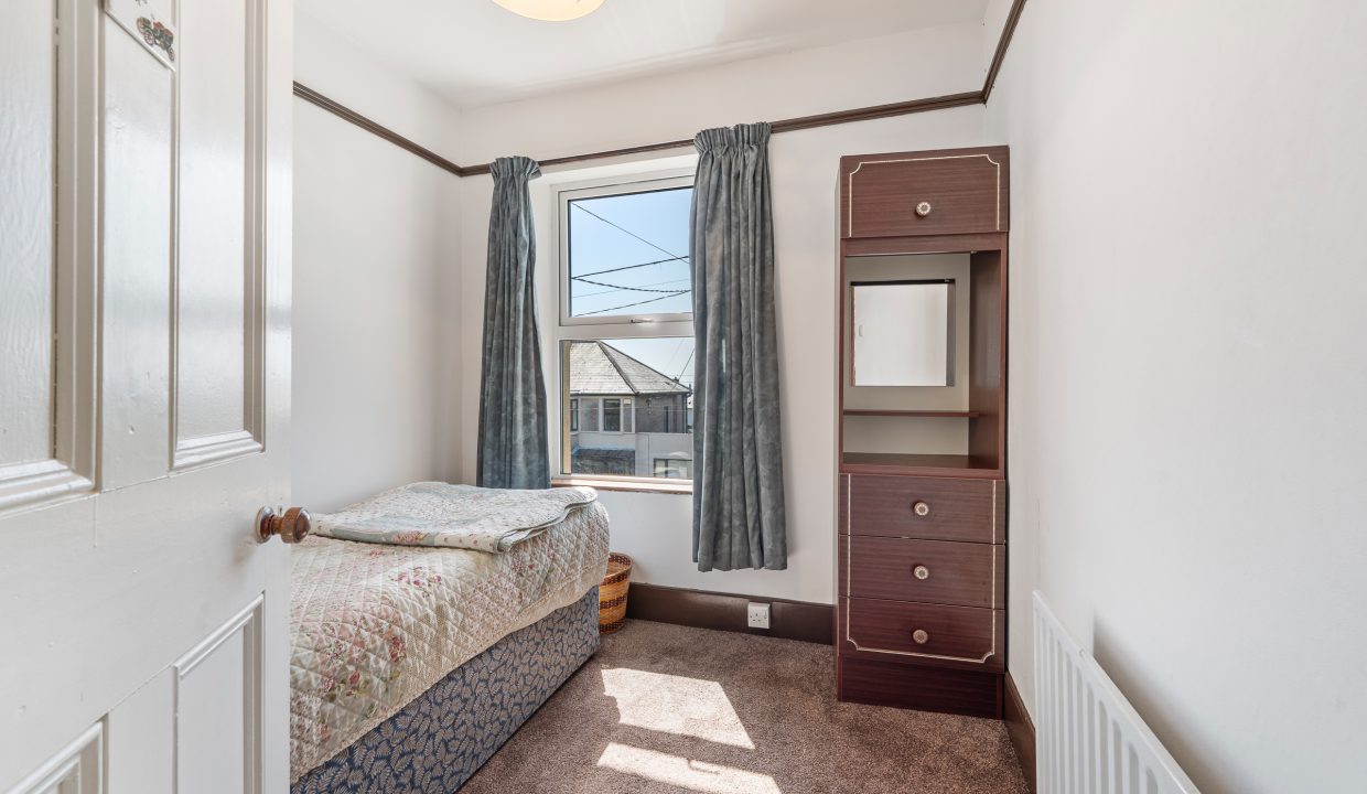 8 St Christopher’s Avenue - interior-17