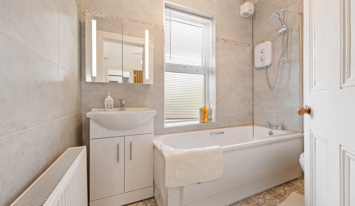 8 St Christopher’s Avenue - interior-23