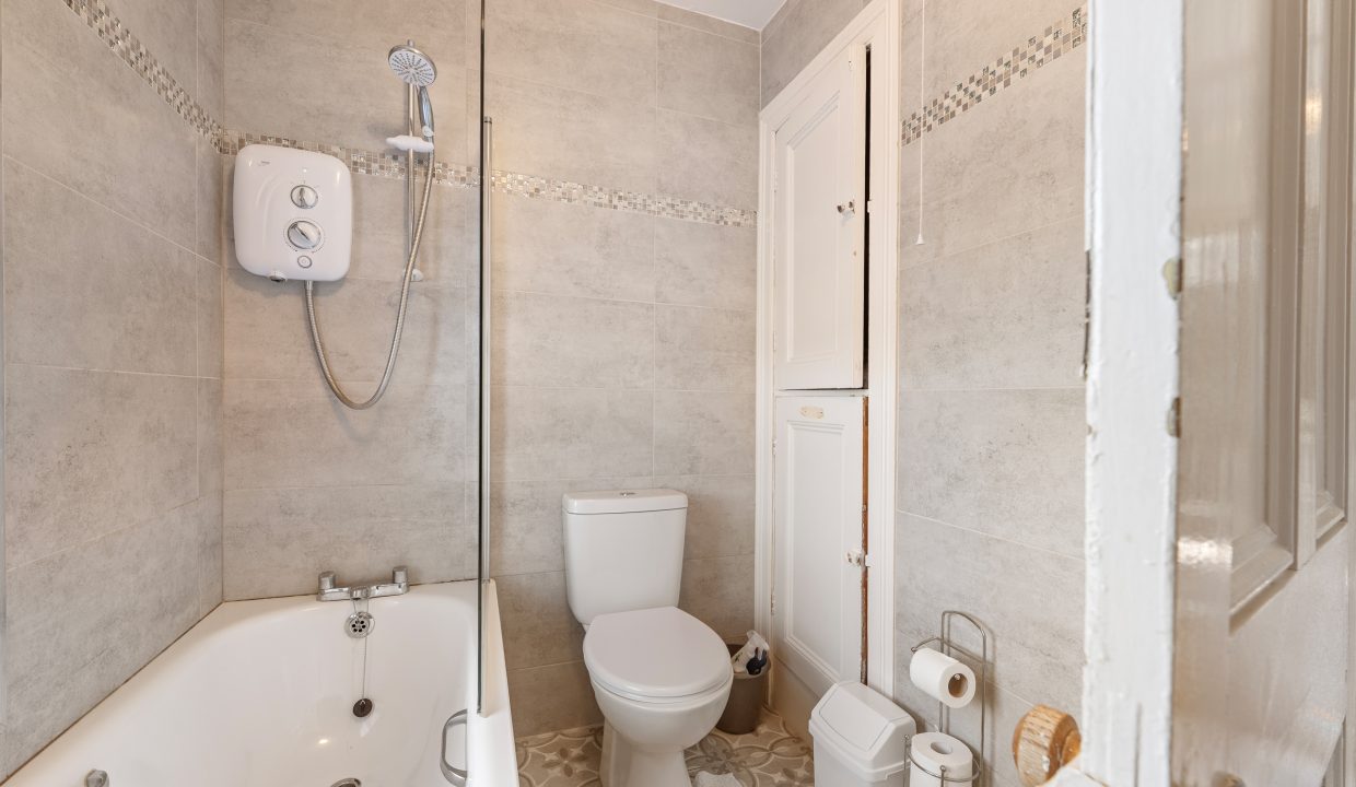 8 St Christopher’s Avenue - interior-24
