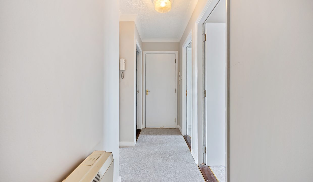 Apt 5, Waterside Quay - interior-1