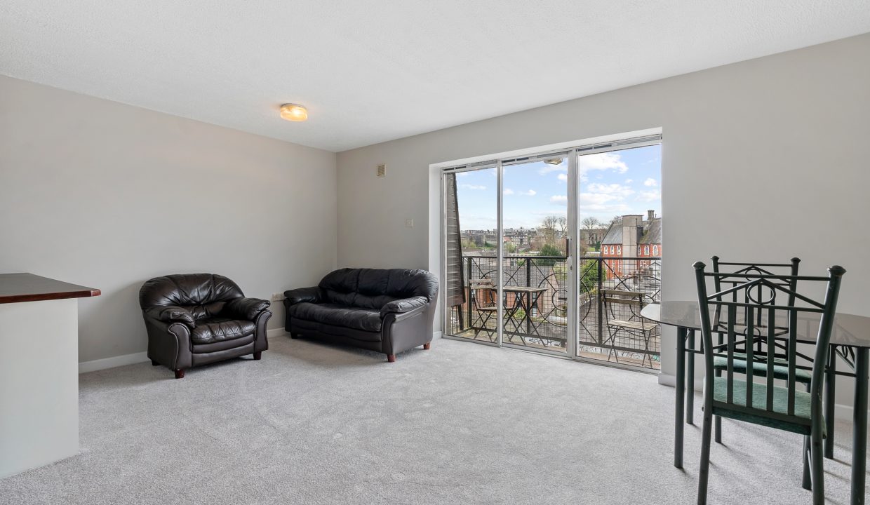 Apt 5, Waterside Quay - interior-10