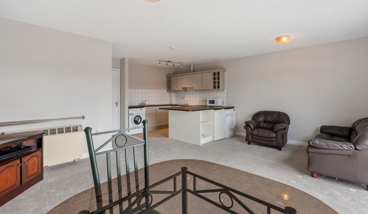 Apt 5, Waterside Quay - interior-12
