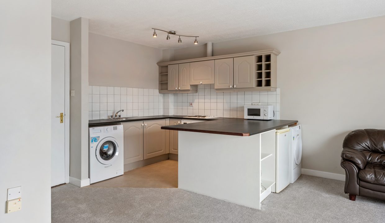 Apt 5, Waterside Quay - interior-13