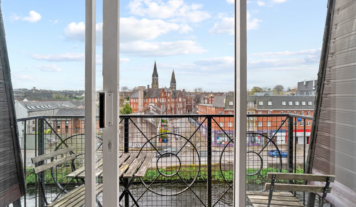 Apt 5, Waterside Quay - interior-19