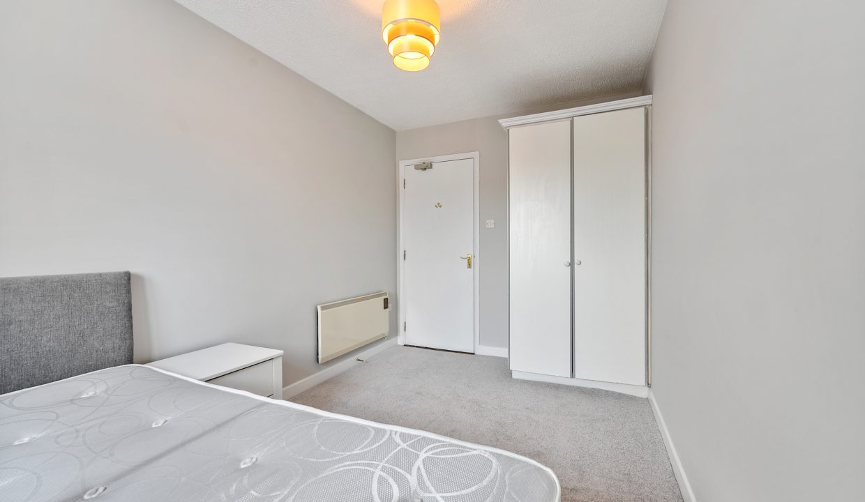 Apt 5, Waterside Quay - interior-3