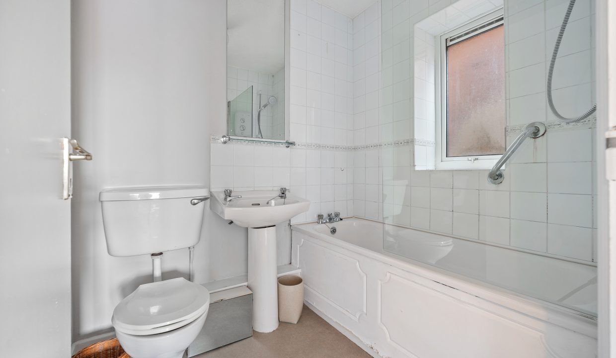 Apt 5, Waterside Quay - interior-4