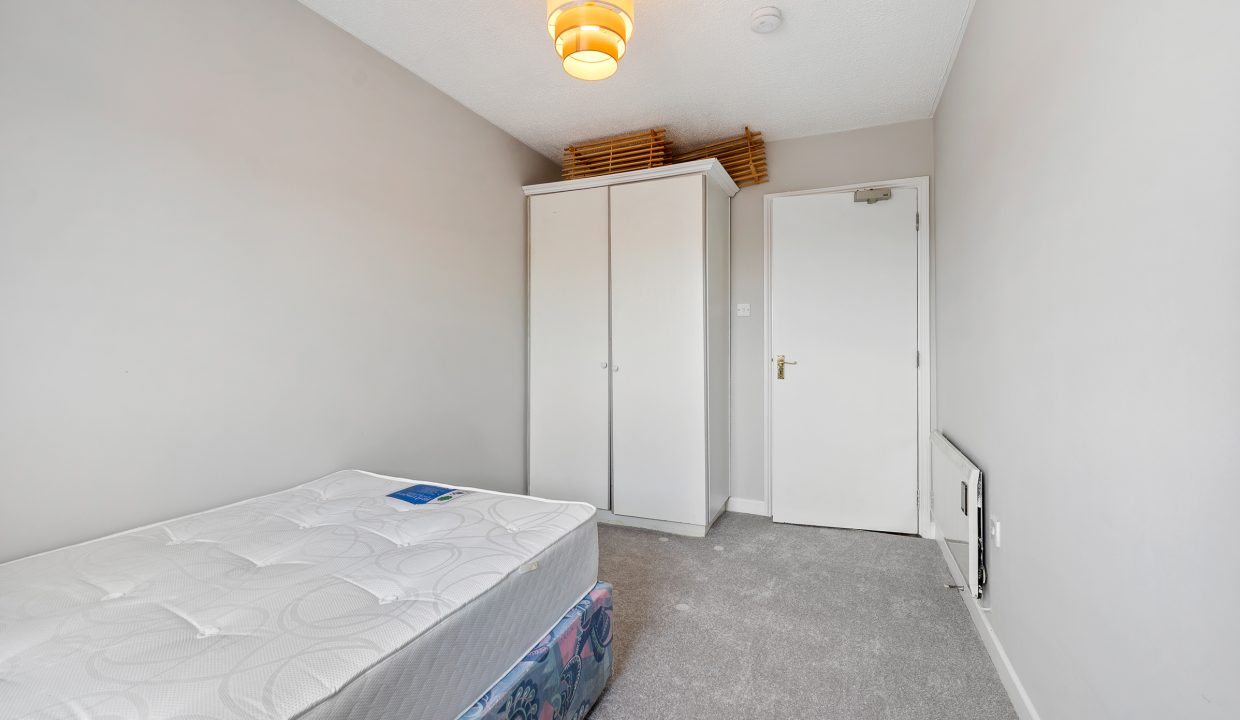 Apt 5, Waterside Quay - interior-6